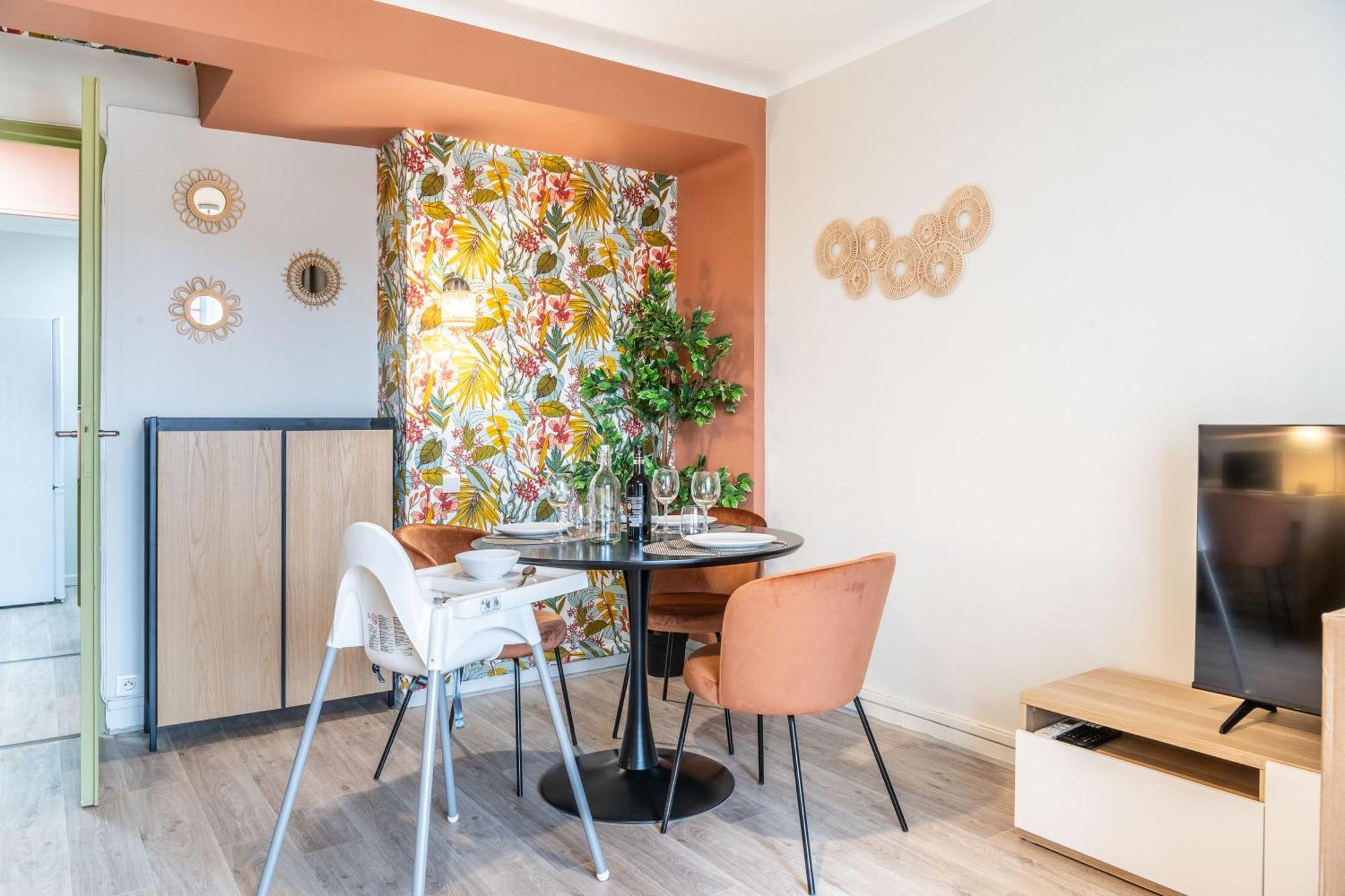 Au Calme De L'Iris - Clim - Garage - Wifi - Tramway Apartment Avignon Bagian luar foto